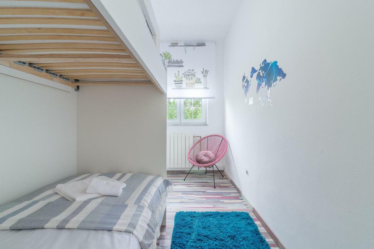 S&I Peaceful Holiday Home With Pool & Jacuzzi Galovac  Екстериор снимка
